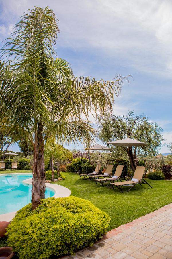 Leonardo Resort